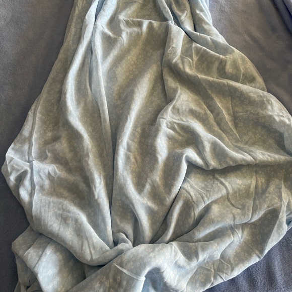 Beautiful blue white floral flutter sleeves smocked full length maxi dress nwt - Picture 7 of 8